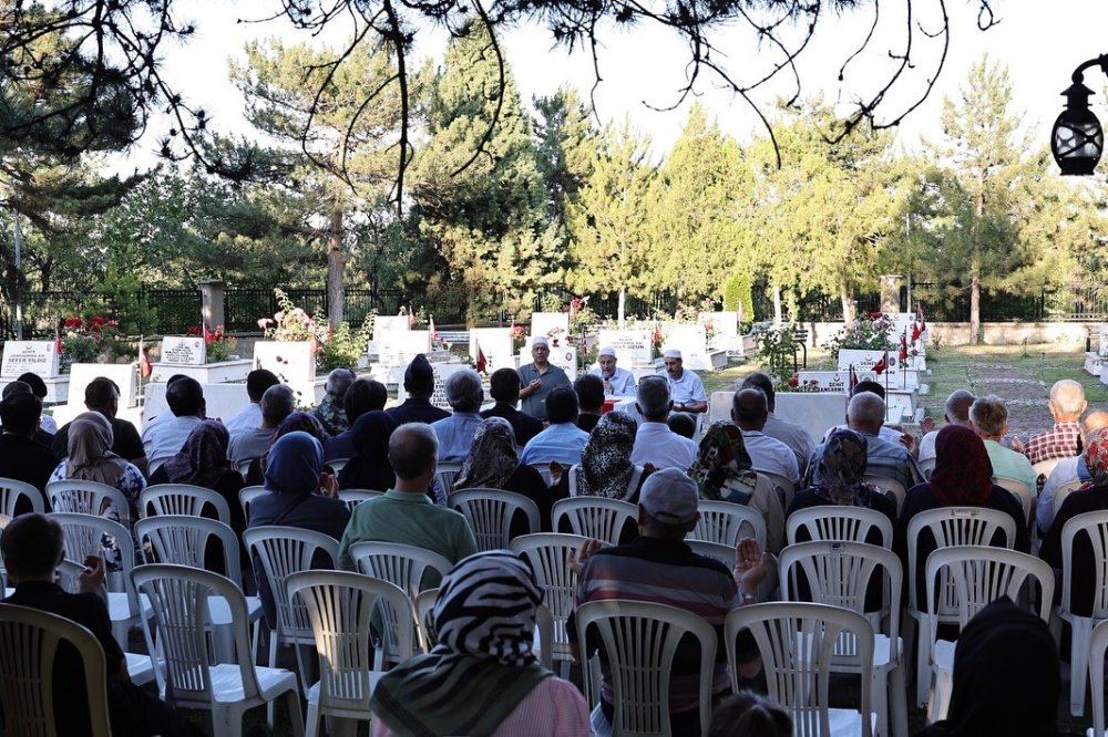 Şehitler İçin ’Kur’an-ı Kerim Tilaveti Ve Mevlüt’ Programı Yapıldı