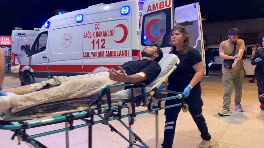Motosikletler Çarpıştı: 4 Yaralı