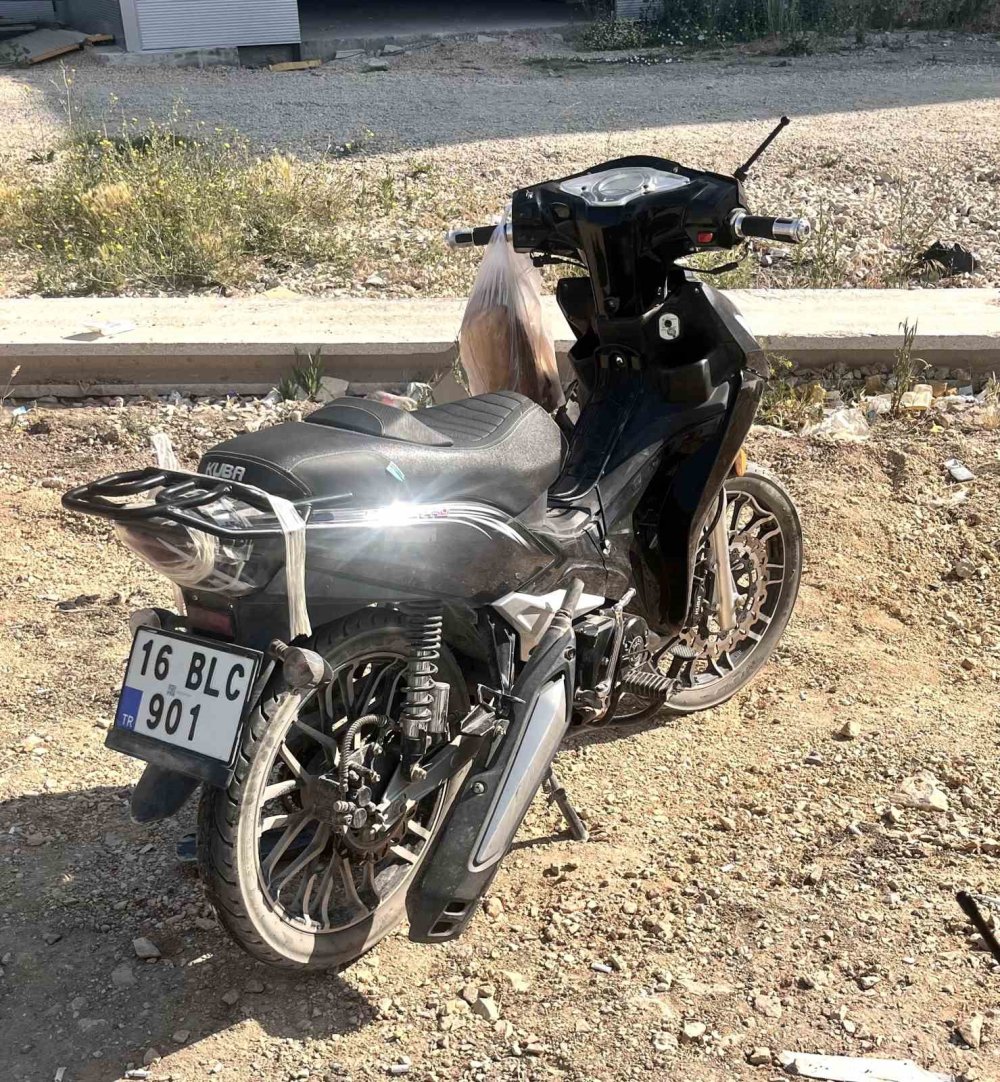 Otomobil İle Çarpışan Motosikletli Yaralandı