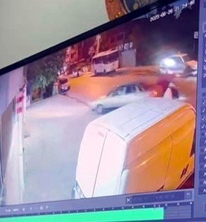 Otomobille Çarpışan Motosikletin Sürücüsü Metrelerce Savruldu