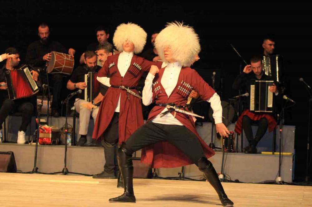 Çerkes Şöleni Nefes Kesti
