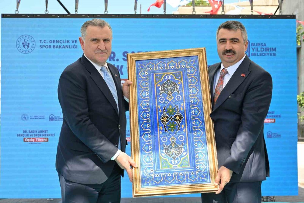 "Dr. Sadık Ahmet Gençlik Ve Spor Merkezi" Hizmete Açıldı