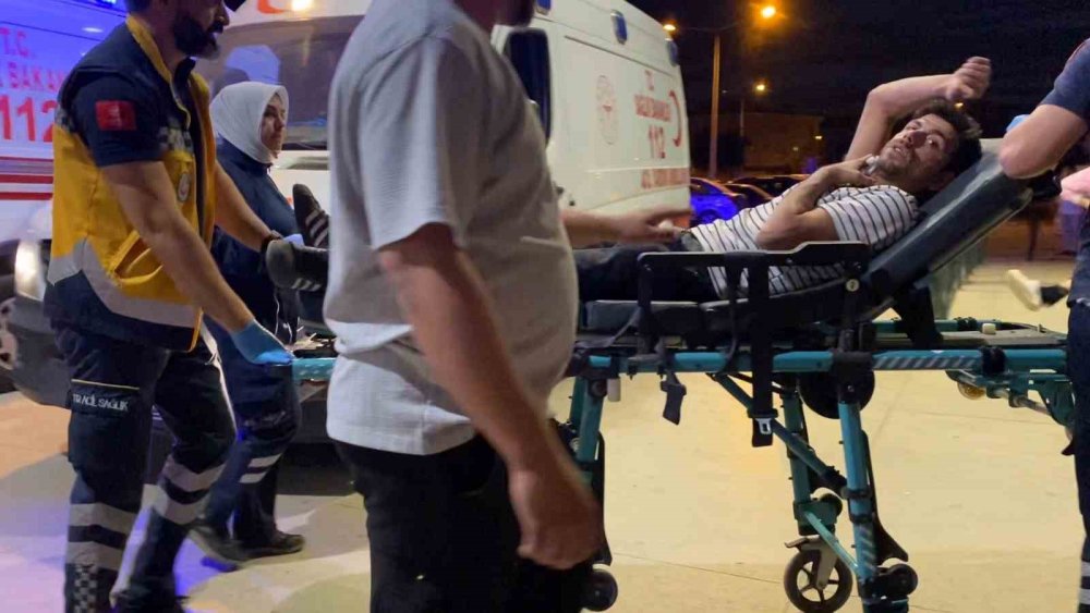 Engelli Genci Bıçakladı