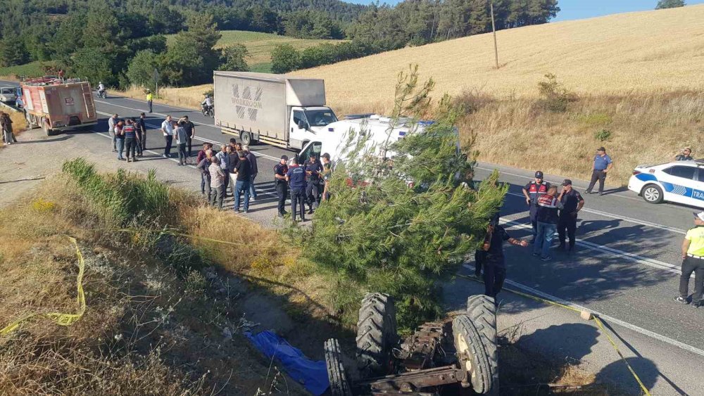 Traktörün devrilmesi sonucu hayatını kaybetti