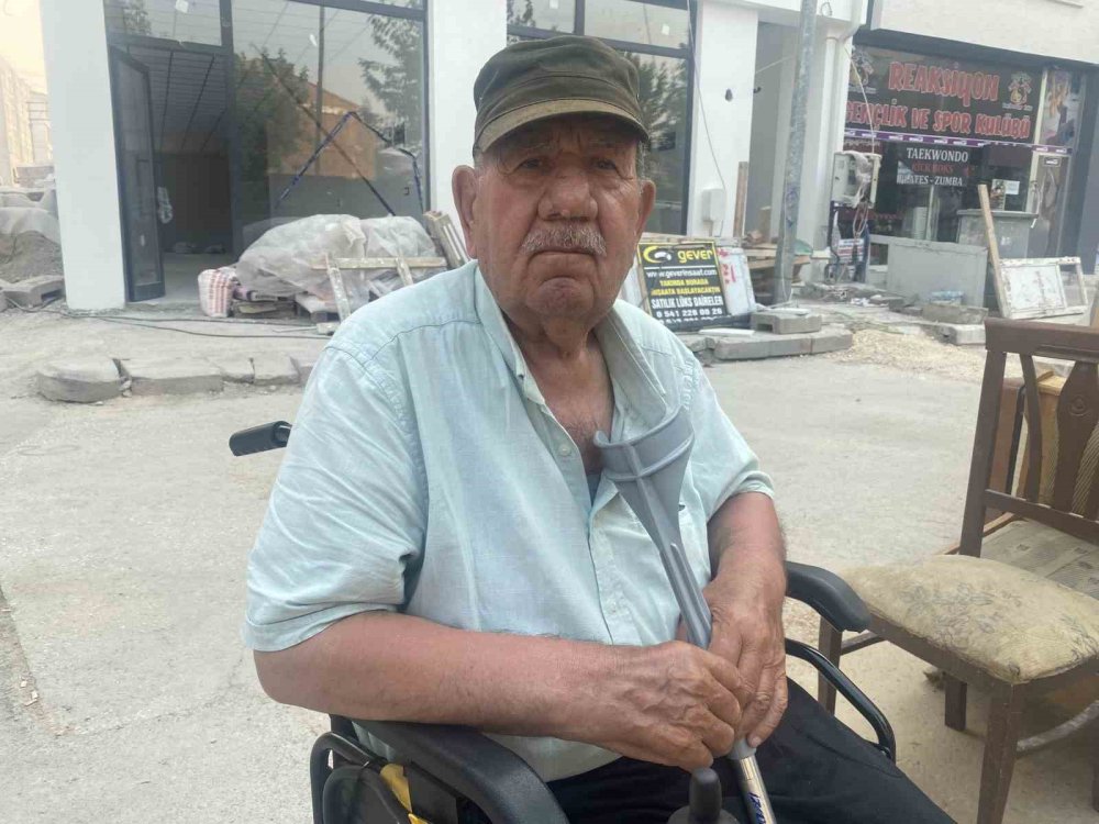 Yangın Dumanı Ve Koku Vatandaşı Telaşlandırdı