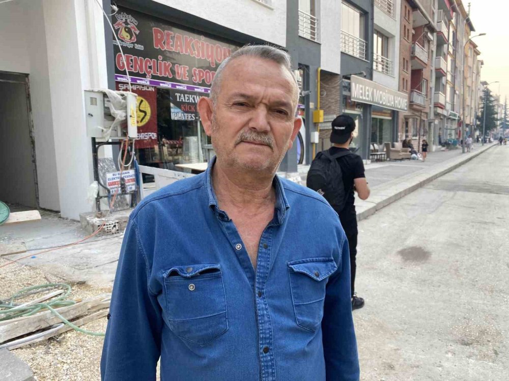 Yangın Dumanı Ve Koku Vatandaşı Telaşlandırdı