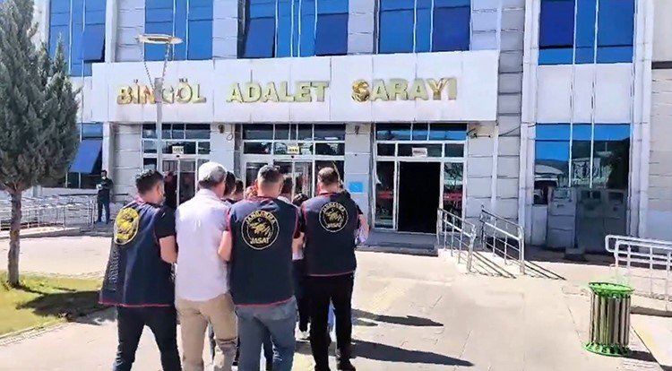 Çanta İçerisinde Ölü Bulunan Bebeğin Failleri 20 Sene Sonra Yakalandı