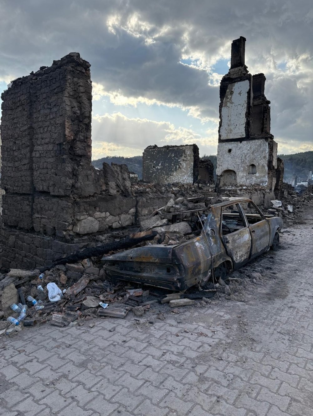 Ak Parti Heyeti Yangın Bölgesinde