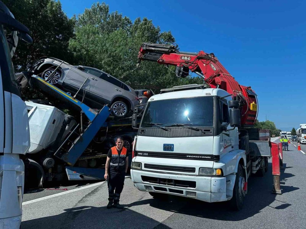 Sıfır Kilometre Togg Otomobiller Hasar Gördü, Sürücü Yaralandı