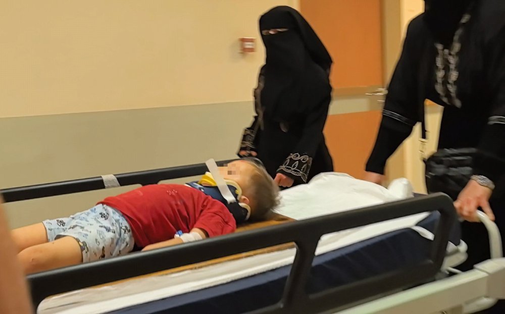 Balkondan Düşen 3 Yaşındaki Çocuk Ağır Yaralandı
