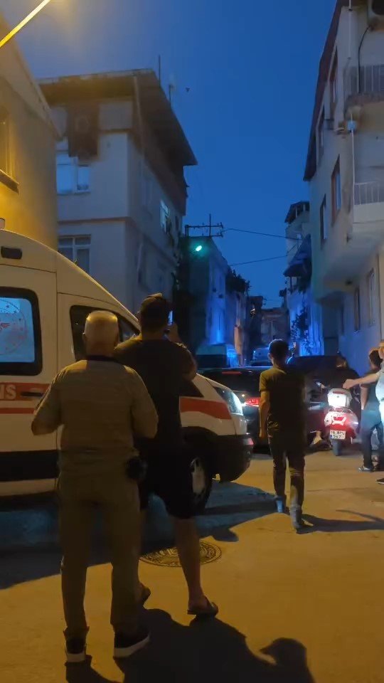 Camdan Sarktı İkna Edilemeyince Müdahale Edildi