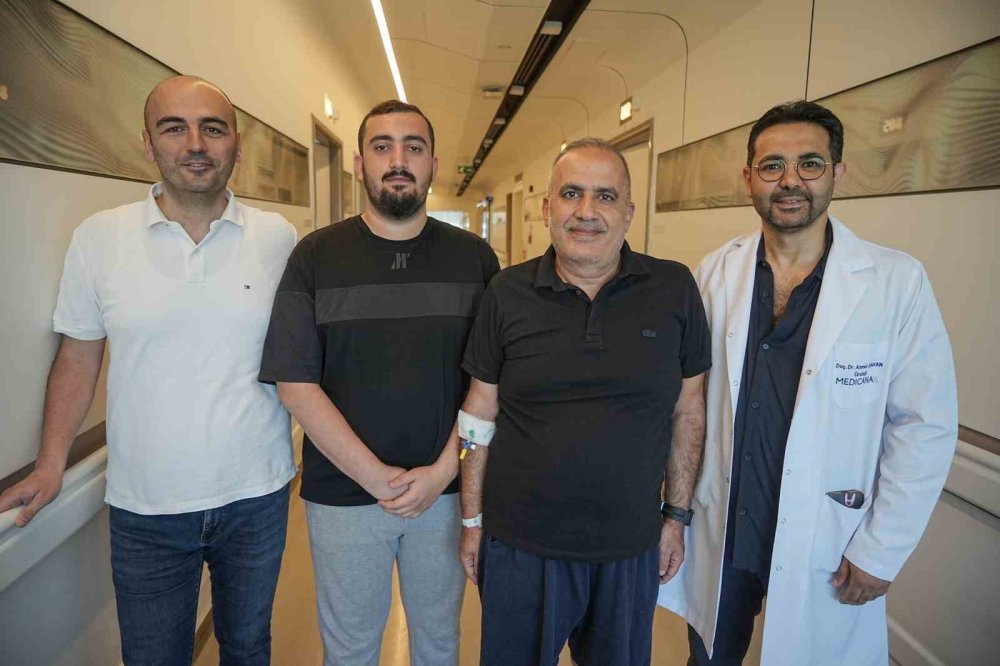 İki Böbreğinde Tümör Tespit Edilen Hasta, Kapalı Cerrahiyle Sağlığına Kavuştu