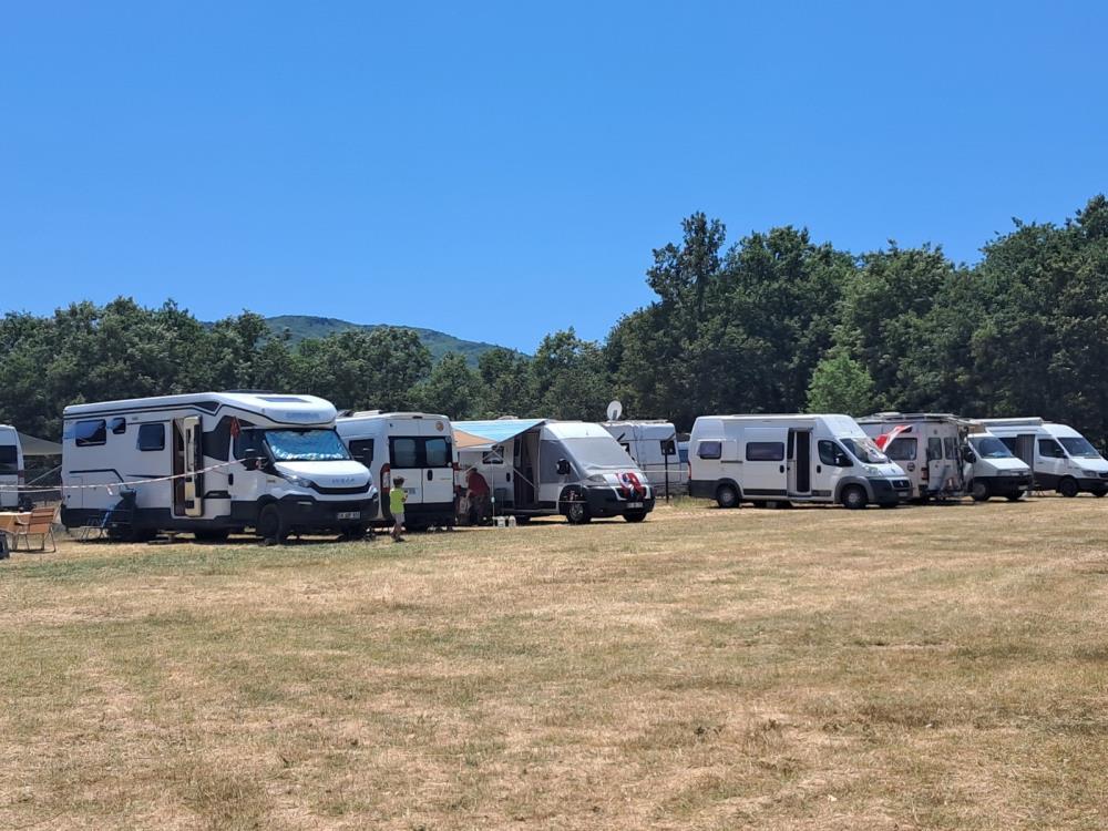 kinik-koyu-kamp-ve-karavan-tutkunlarini-agirliyor1.jpg