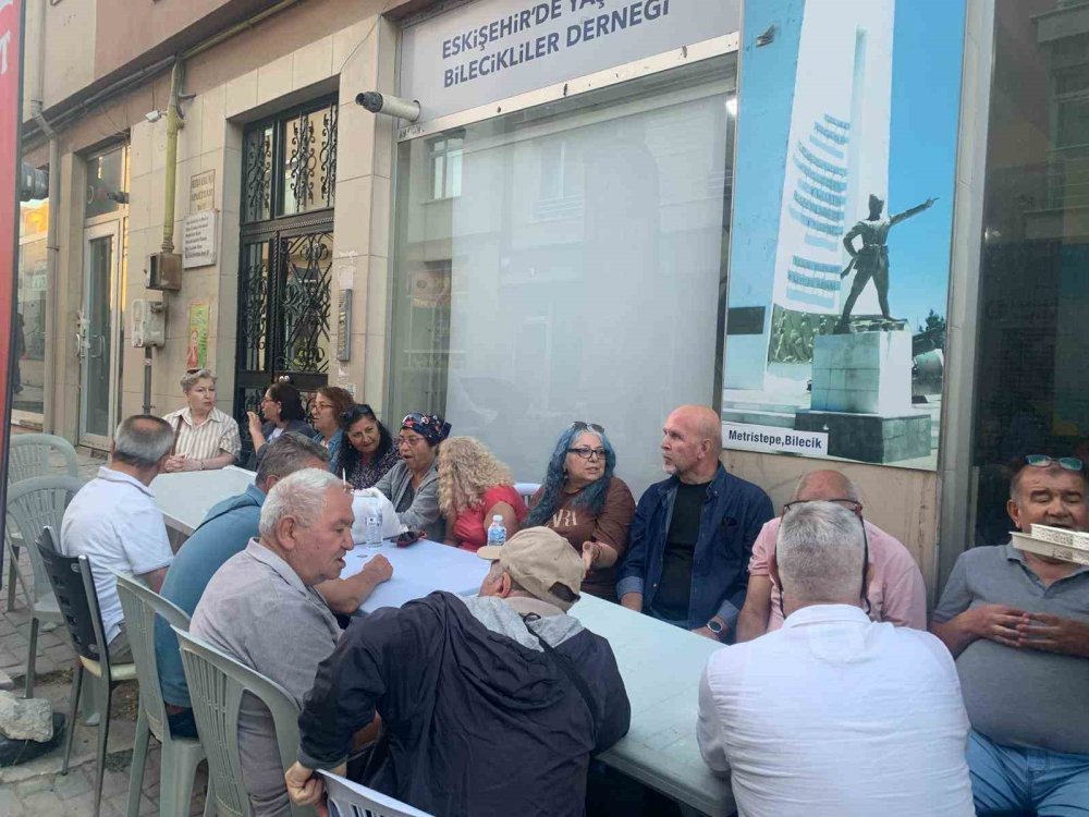 Eskişehir’de Yaşayan Bileciklilerden ‘Aşure İkramı’