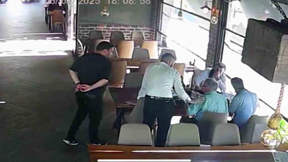 Heimlich Manevrası Hayat Kurtardı
