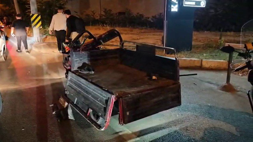 Otomobil Elektrikli Motosiklete Çarptı