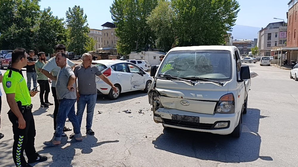 Kazada Çocuklar Ölümden Döndü