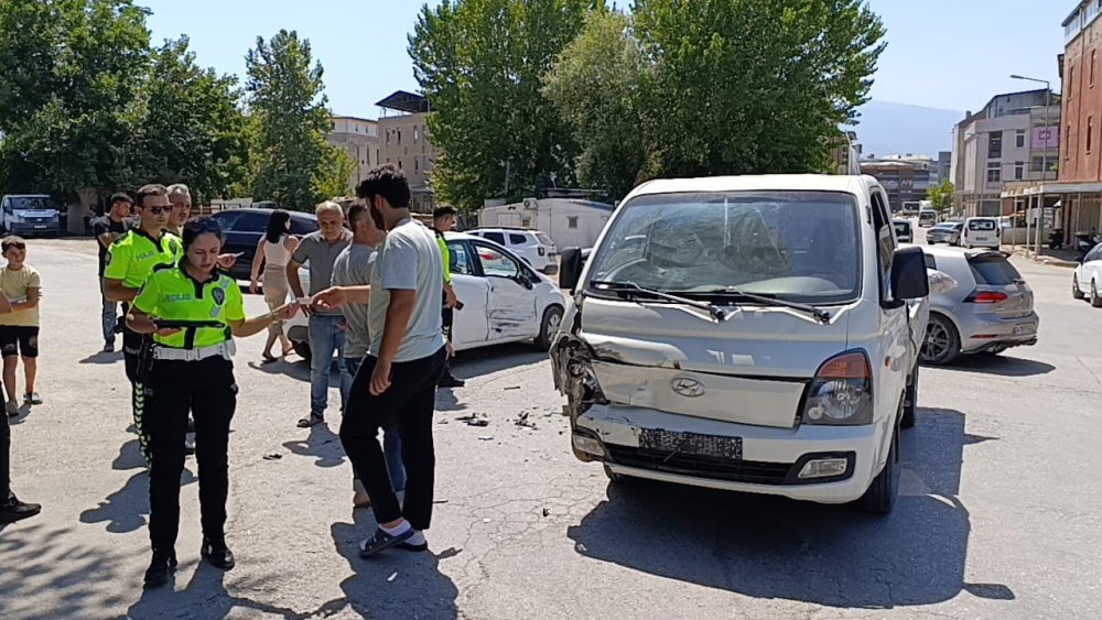 Kazada Çocuklar Ölümden Döndü
