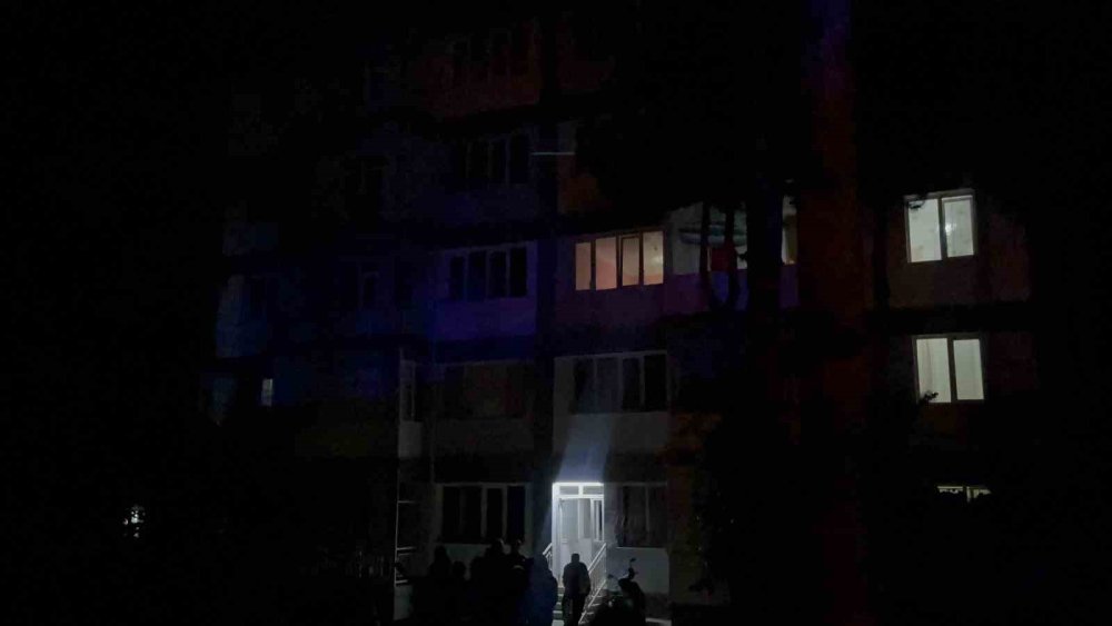 Gece Yarısı Yapılan Asılsız İhbar Mahalle Sakinlerini Sokağa Döktü