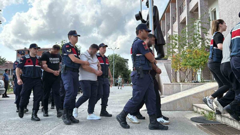 Araç Dolandırıcılığı Operasyonunda 6 Tutuklama
