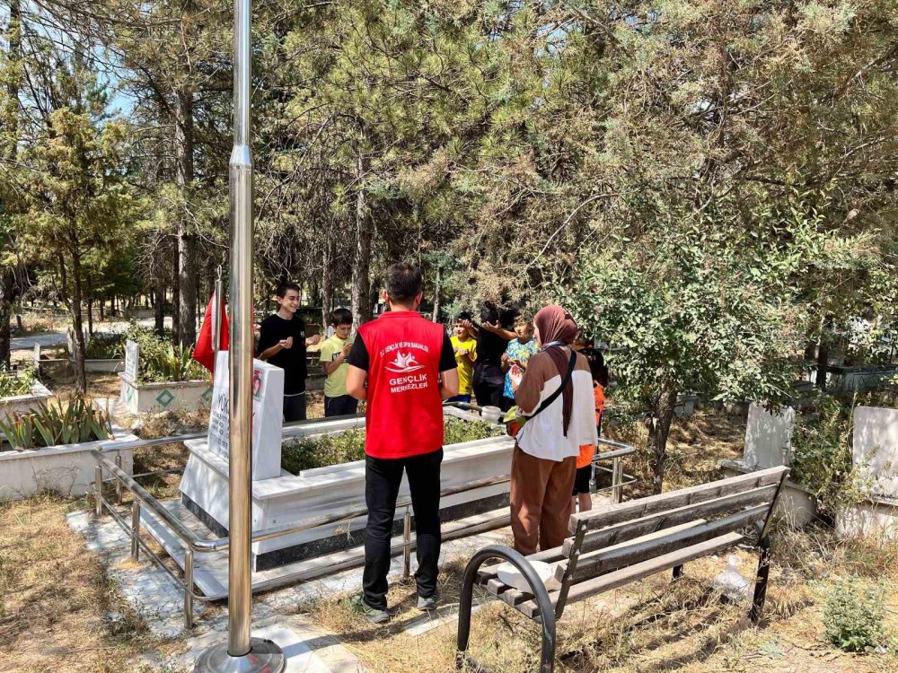 Gençlik Merkezi Öğrencilerinden Örnek Davranış