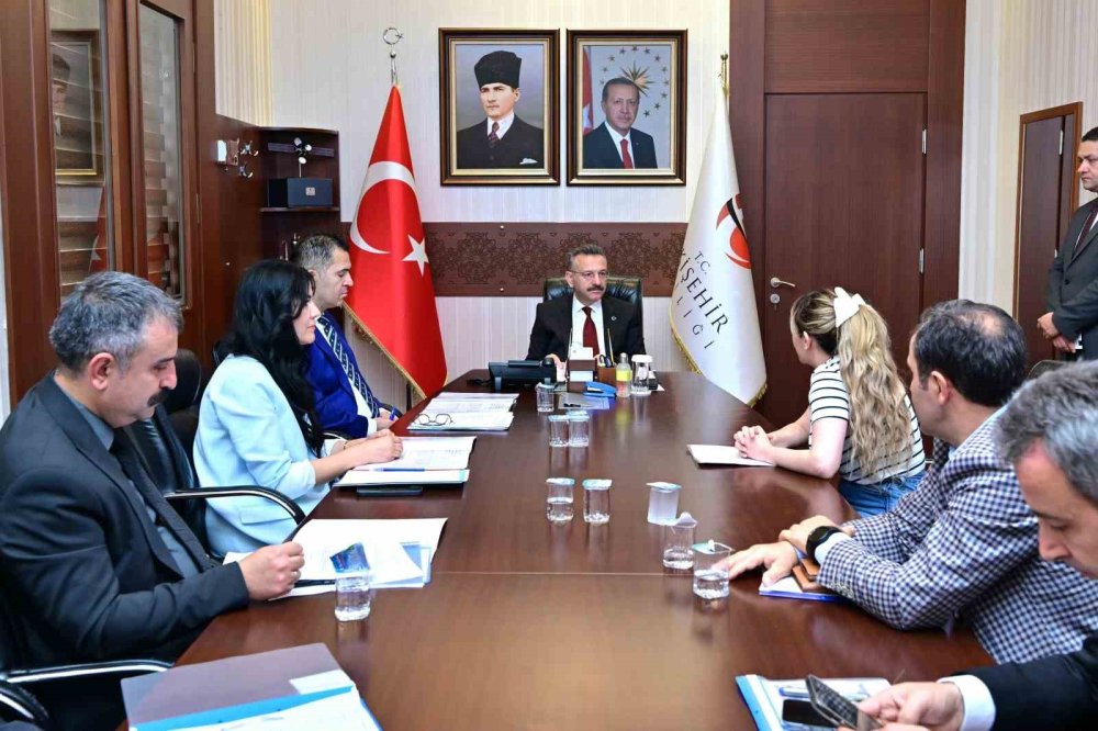 Vali , Vatandaşların Taleplerini Dinledi