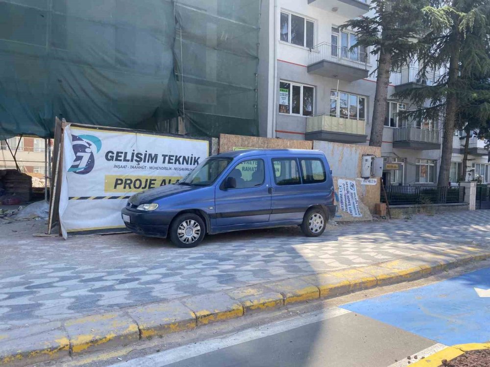 Bisiklet Yolları Nedeniyle Sürücüler Park Sorunu Yaşıyor