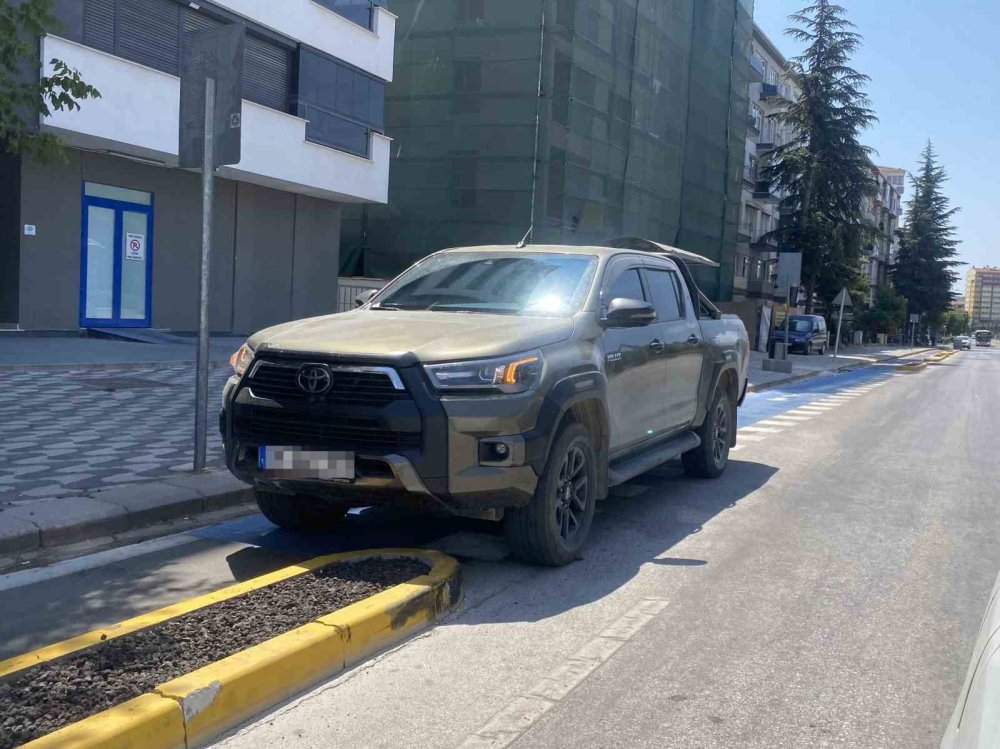 Bisiklet Yolları Nedeniyle Sürücüler Park Sorunu Yaşıyor