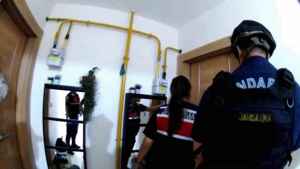 Dev Dolandırıcılık Çetesine Operasyon Anı Kamerada