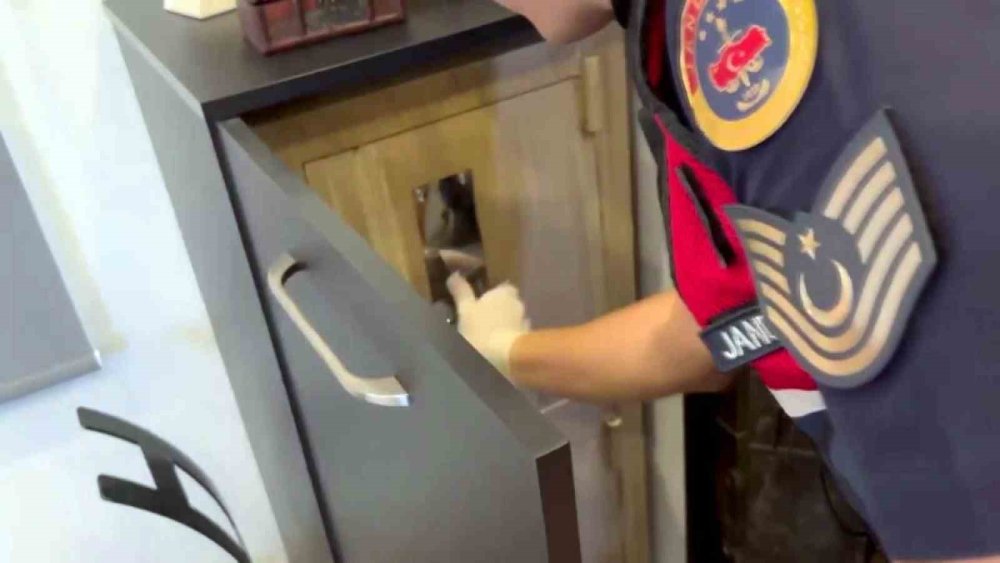 Dev Dolandırıcılık Çetesine Operasyon Anı Kamerada