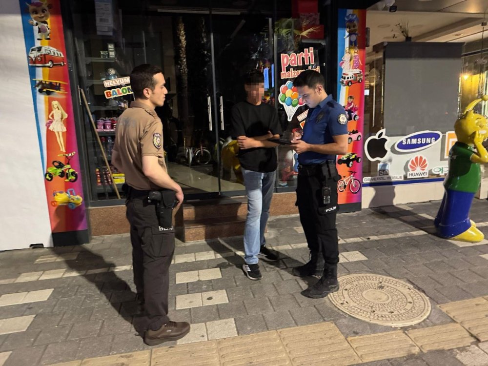 ‘Huzur Uygulaması’nda Uyuşturucu Ele Geçirildi: 2 Gözaltı