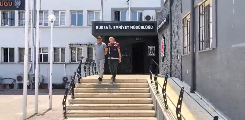 Kendisini Kaymakam Olarak Tanıtan Dolandırıcı Onlarca Kişiyi Kandırdı