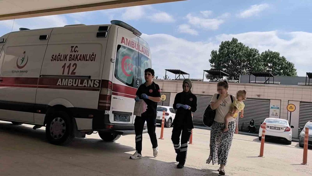 Kontrolden Çıkan Araç Bariyere Çarptı