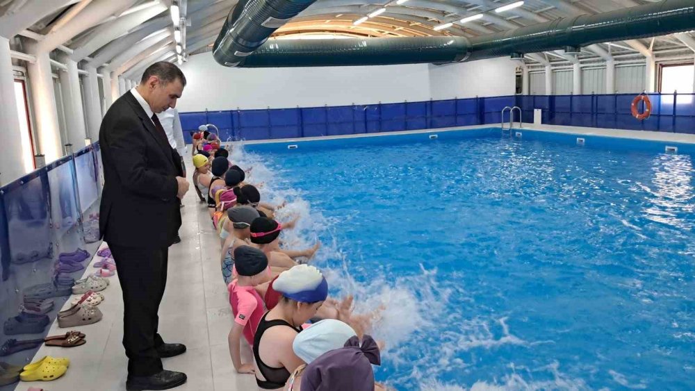 Pazaryerili Çocuklar İlk Defa Havuzla Tanıştı