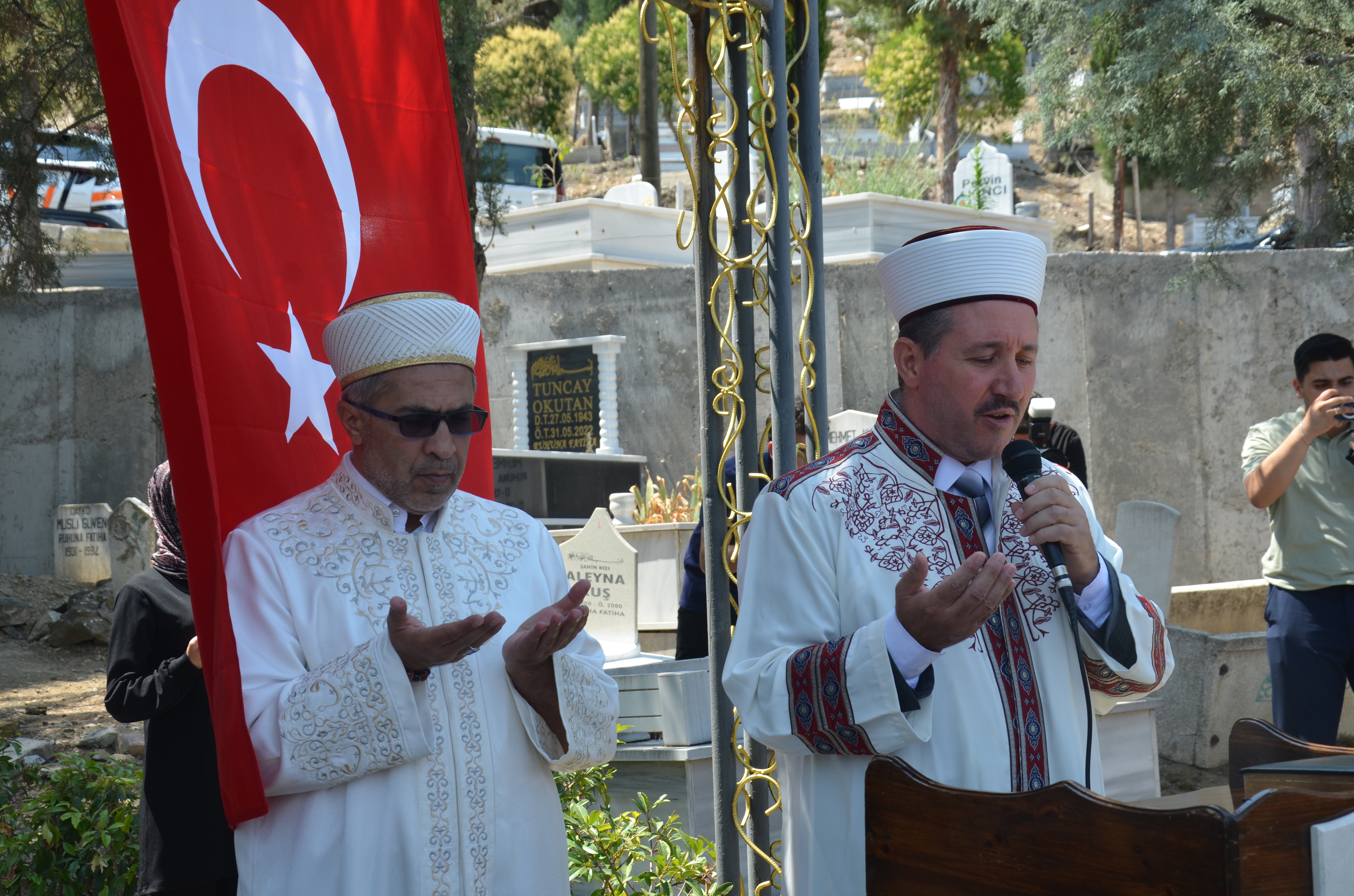 ehitlerimiz-rahmetle-anildi-4.jpg