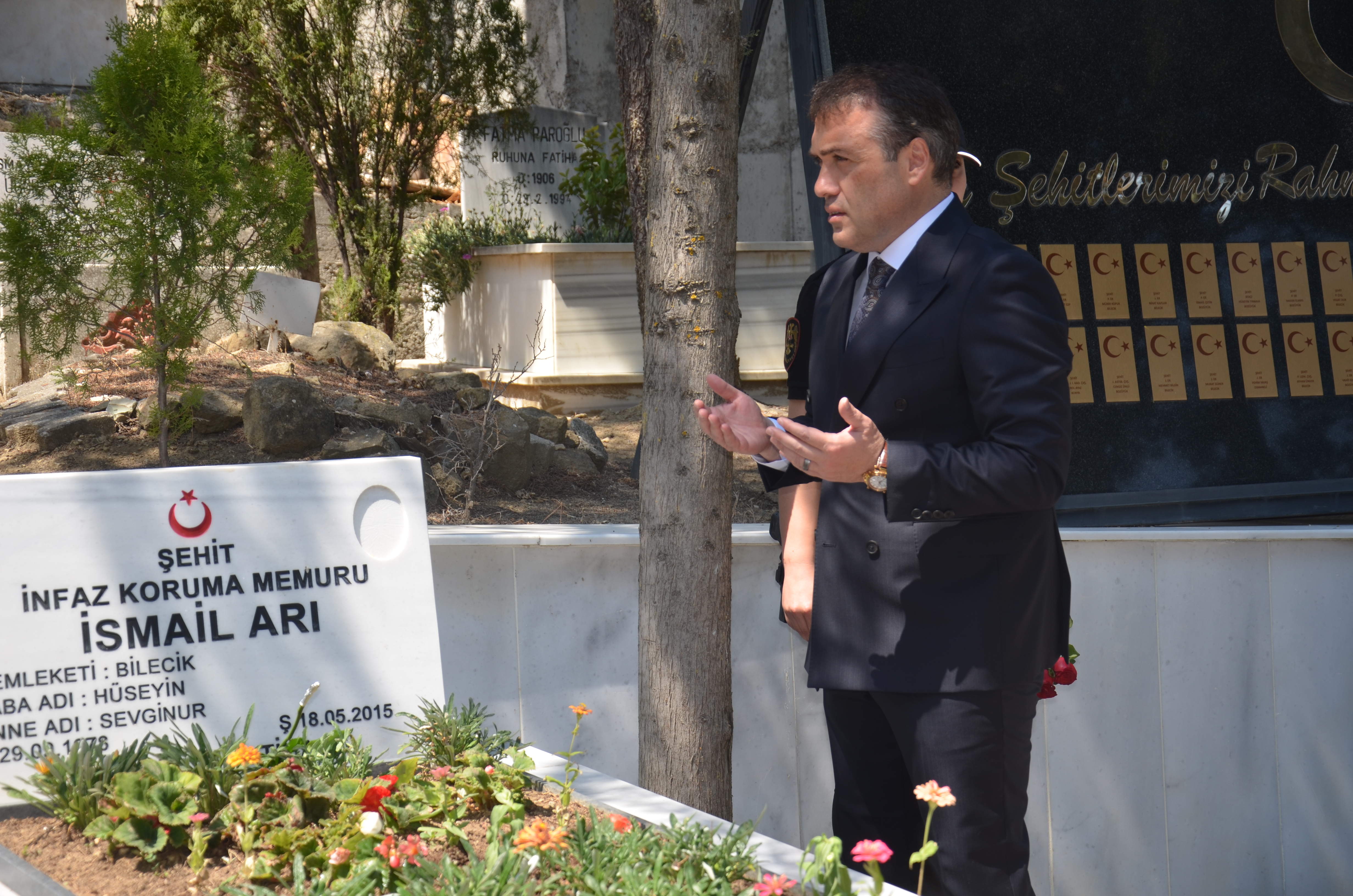 ehitlerimiz-rahmetle-anildi-7.jpg