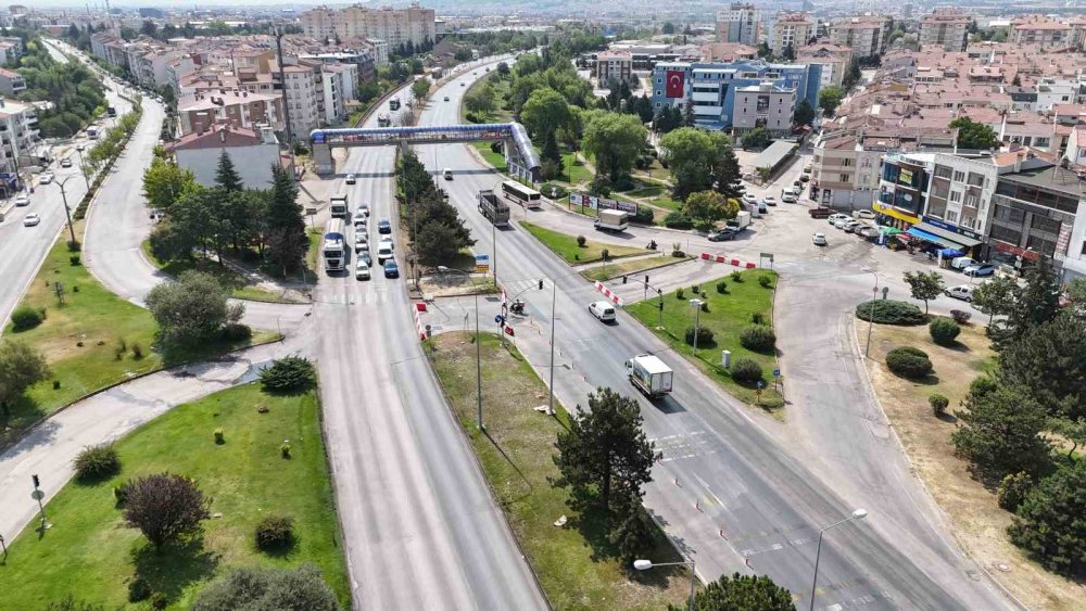 Tepebaşı Kavşağı Kapatıldı, Kent İçi Toplu Taşıma Güzergâhları Değişti