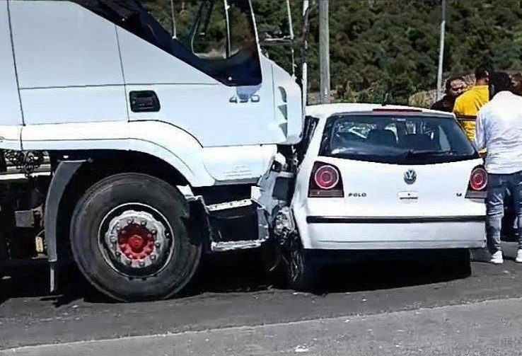 Tır İle Otomobil Çarpıştı: 3 Yaralı