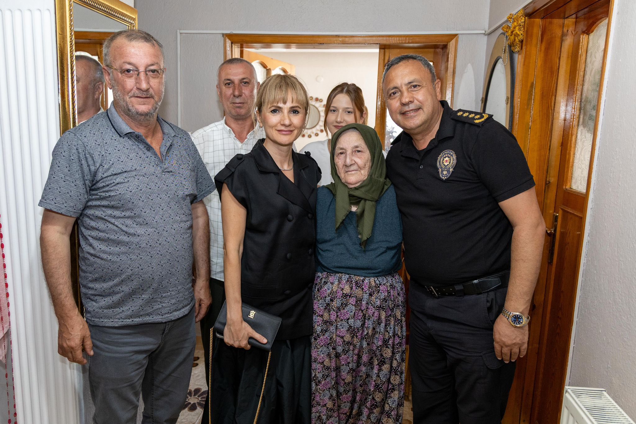 mudur-yilmazdan-sehit-ailesine-ziyaret1.jpg