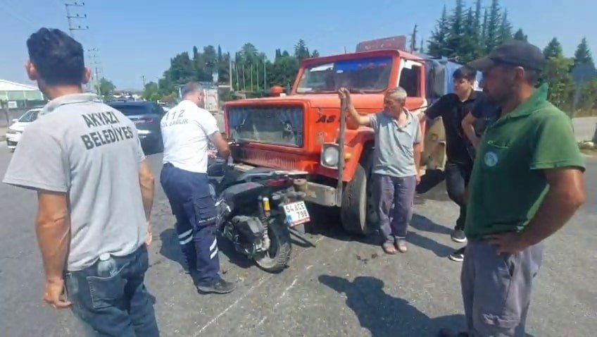 Tanker İle Motosiklet Çarpıştı: 1 Yaralı