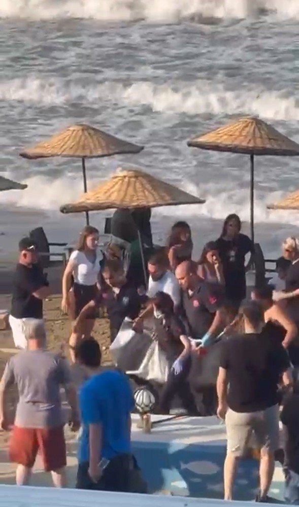 10 Yaşındaki Çocuk Boğulmaktan Son Anda Kurtarıldı