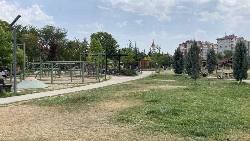Küçük Kıza Akran Zorbalığı Yapan 3 Şüpheli Mahkemeye Çıkmadan Tahliye Oldu