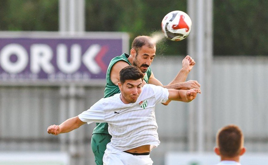 Bursaspor Hazırlık Maçında U19 Takımını Mağlup Etti