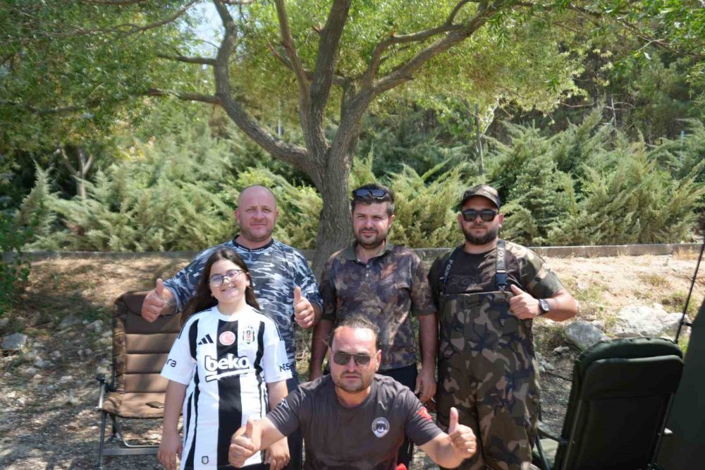Devasa Sazanlar Görenleri Hayrete Düşürdü!
