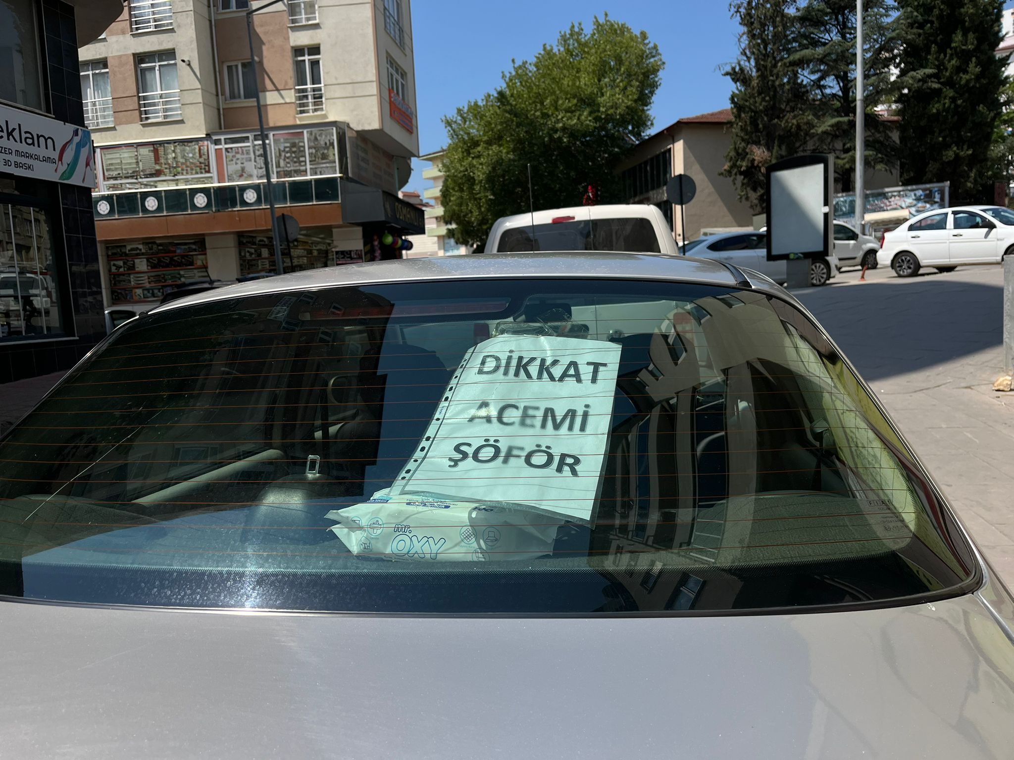 acemi-surucuden-ilginc-uyari.jpeg