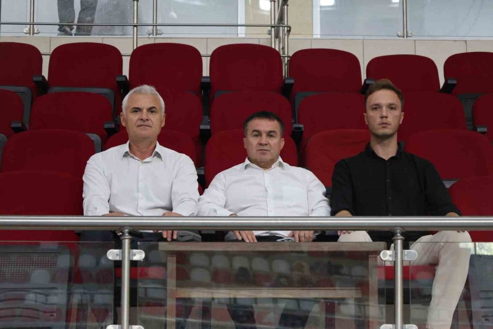 Anadolu Yıldızlar Ligi Badminton Turnuvası Bilecik'te Başladı