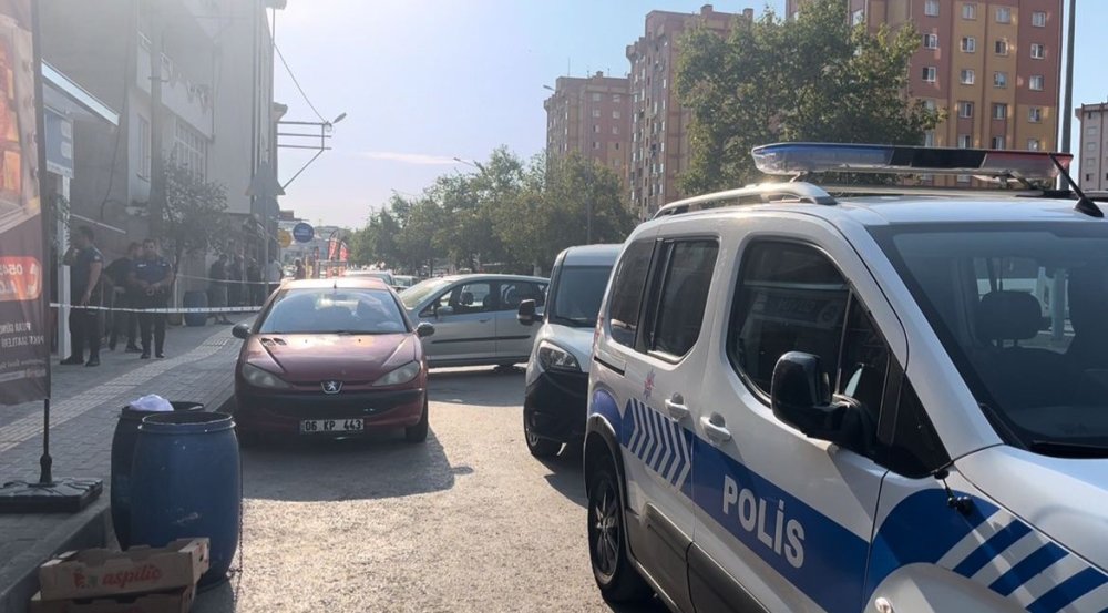 Etrafa Ateş Açtı!