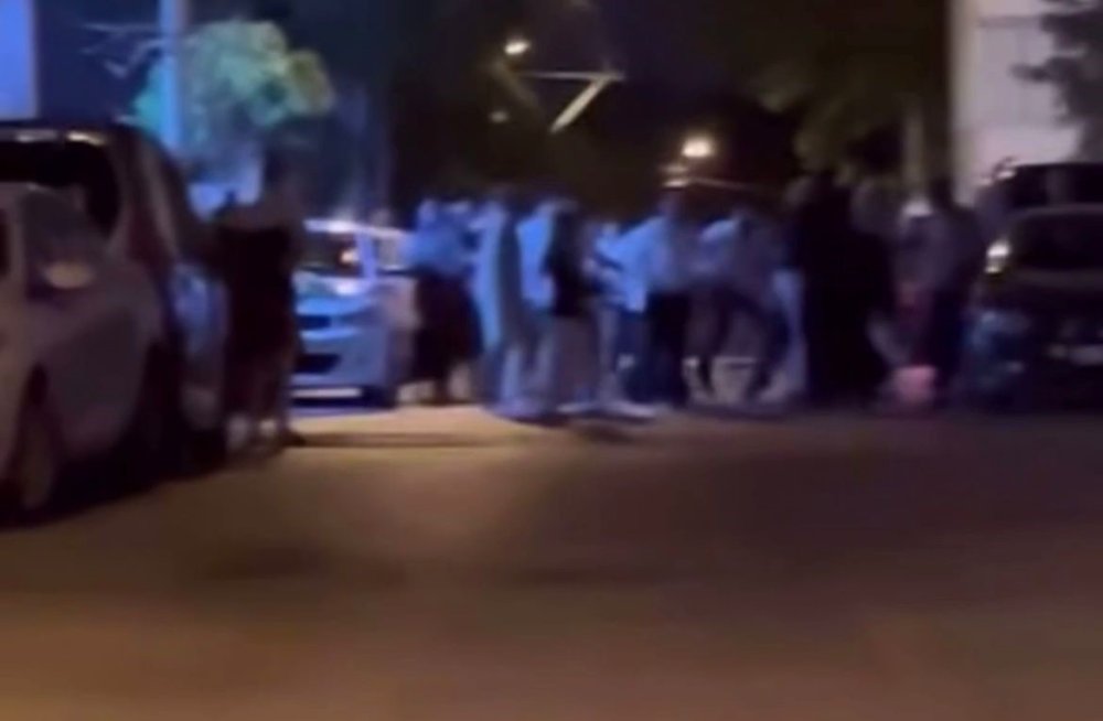 İki Grup Arasında Çıkan Kavga Kameralara Yansıdı