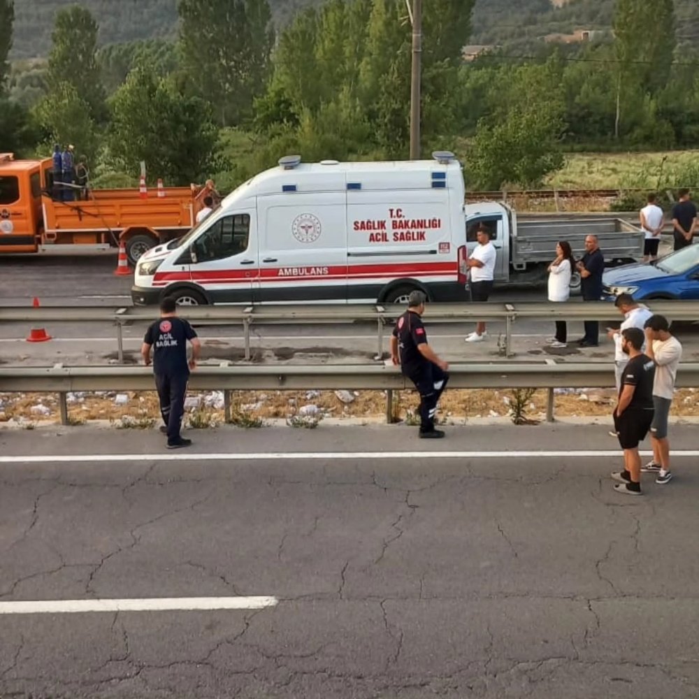 Kontrolden Çıkan Tır Devrildi 1 Kişi Yaralandı