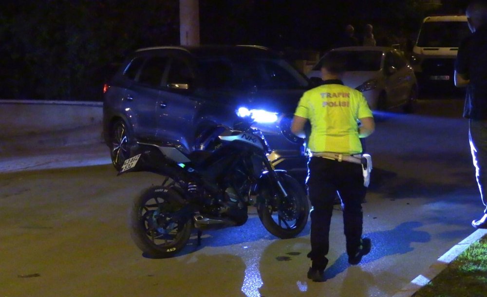 Motosiklet İle Otomobil Çarpıştı 1 Kişi Yaralandı